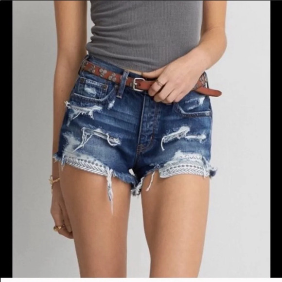 American Eagle Vintage Hi-Rise Festival Blue Distressed Denim Shorts - Picture 1 of 7